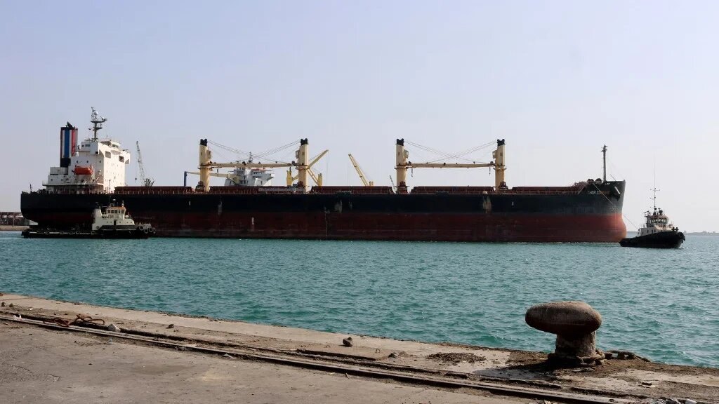 UN data shows food imports through the ports of Hodeidah and Saleef dropped by 200,000 tonnes a month in February.
