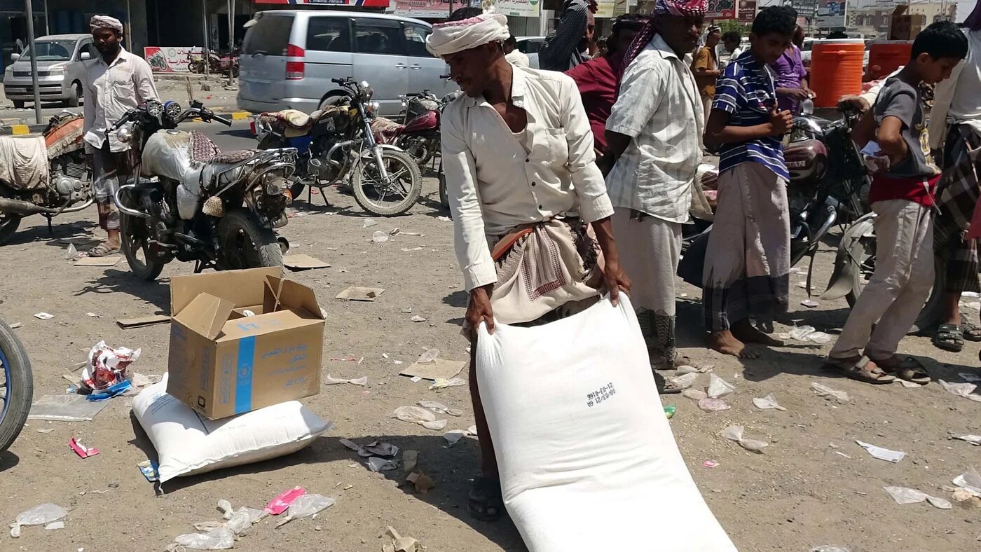 UN data shows that food imports through the ports of Hodeidah and Saleef dropped from 483,000 tonnes a month to 268,000 tonnes in February.