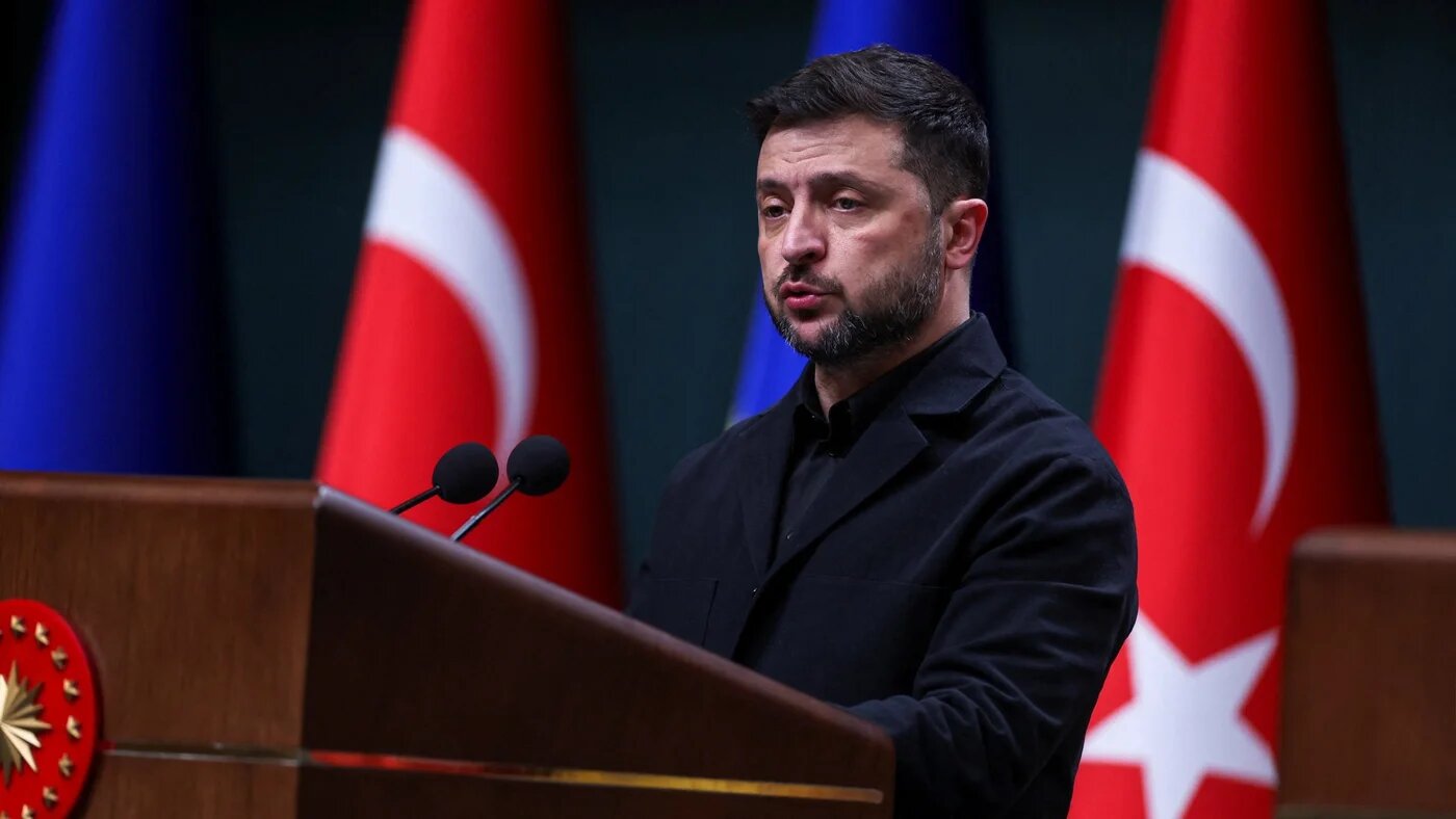 Ukrainian President Volodymyr Zelensky speaks at a news conference in Ankara, Turkey, on 19 November 2025 (Reuters/Umit Bektas)
