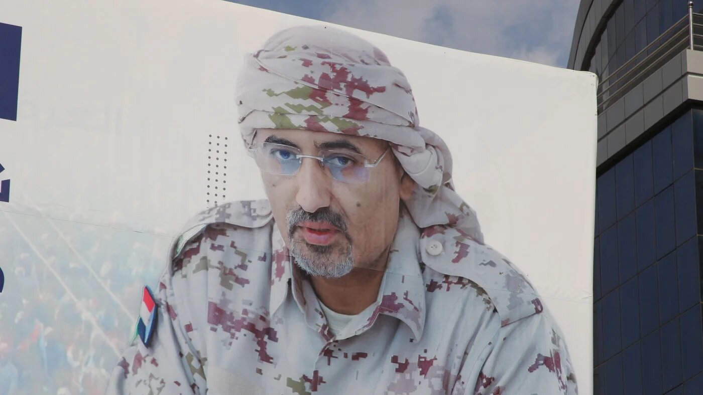 A billboard displays an image of Aidarous al-Zubaidi, the leader of Yemen's Southern Transitional Council (STC), in Aden, Yemen 7 January 2026 (Reuters/Fawaz Salman)
