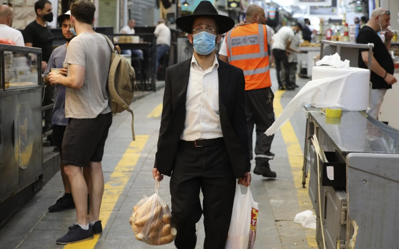 Au marché Mahane Yehuda de Jérusalem, le 28 juin 2020 (AFP)