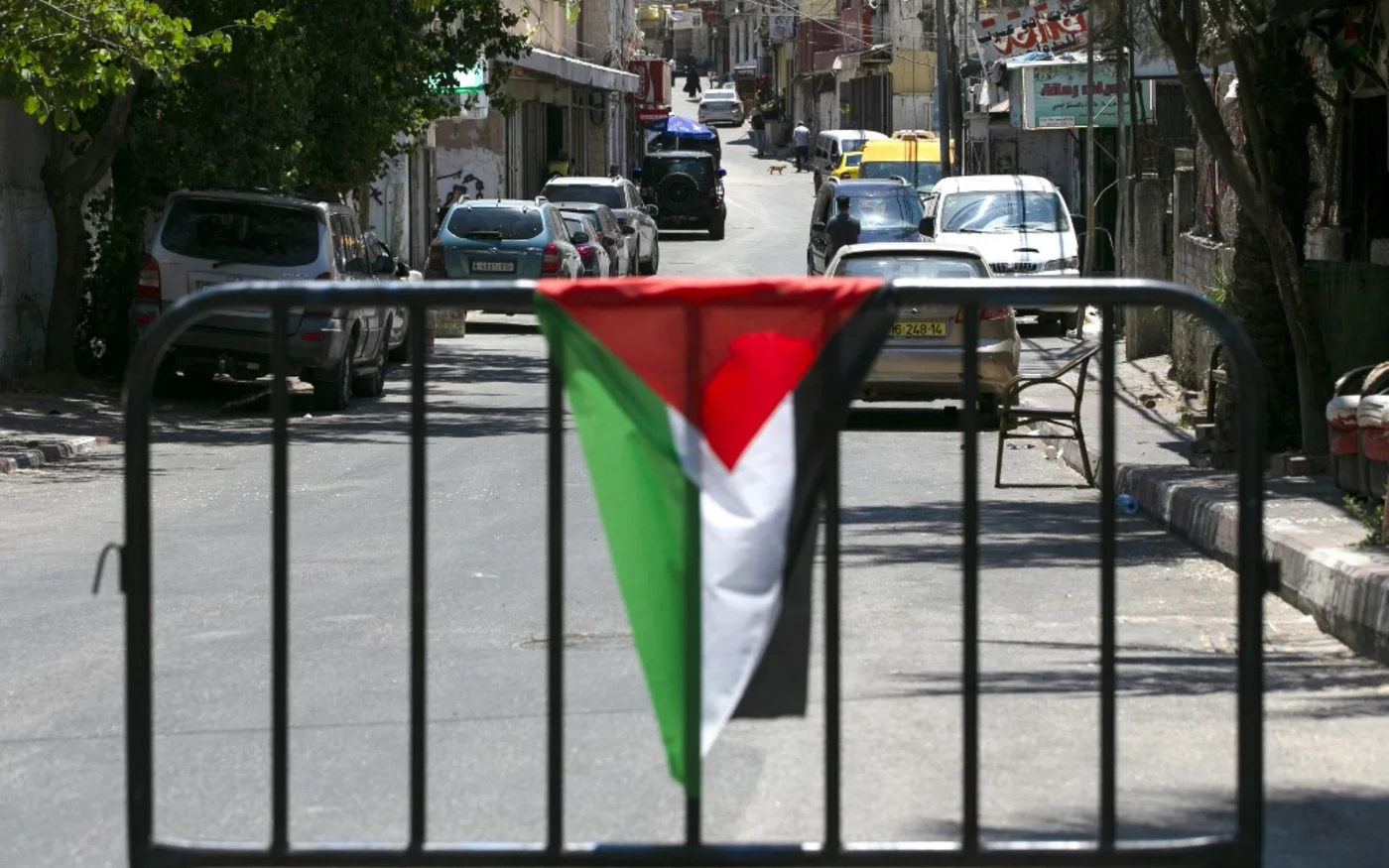 Un point de contrôle à l’entrée du camp de réfugiés d’al-Amari près de Ramallah, le 24 juillet 2020 (AFP)