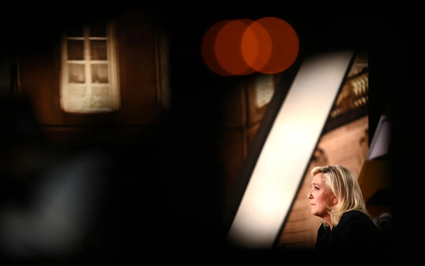 Marine Le Pen, candidate du Rassemblement national, assiste à l’émission politique Élysée 2022 sur France 2, le 3 mars 2022 (AFP/Christophe Archambault)