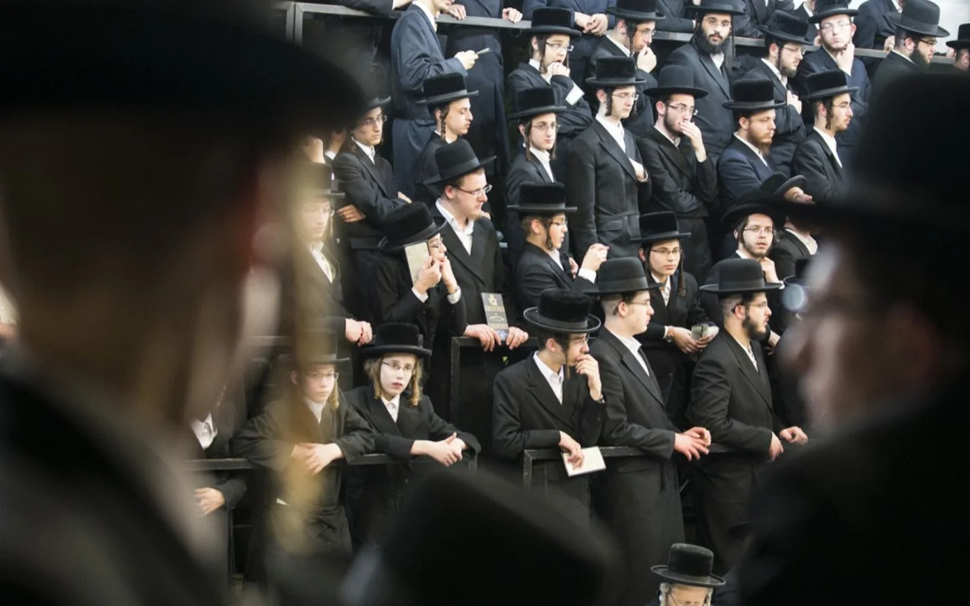 Rassemblement religieux à Bnei Brak, ville ou vivent majoritairement des Haredim, près de Tel Aviv (AFP/Jack Guez)