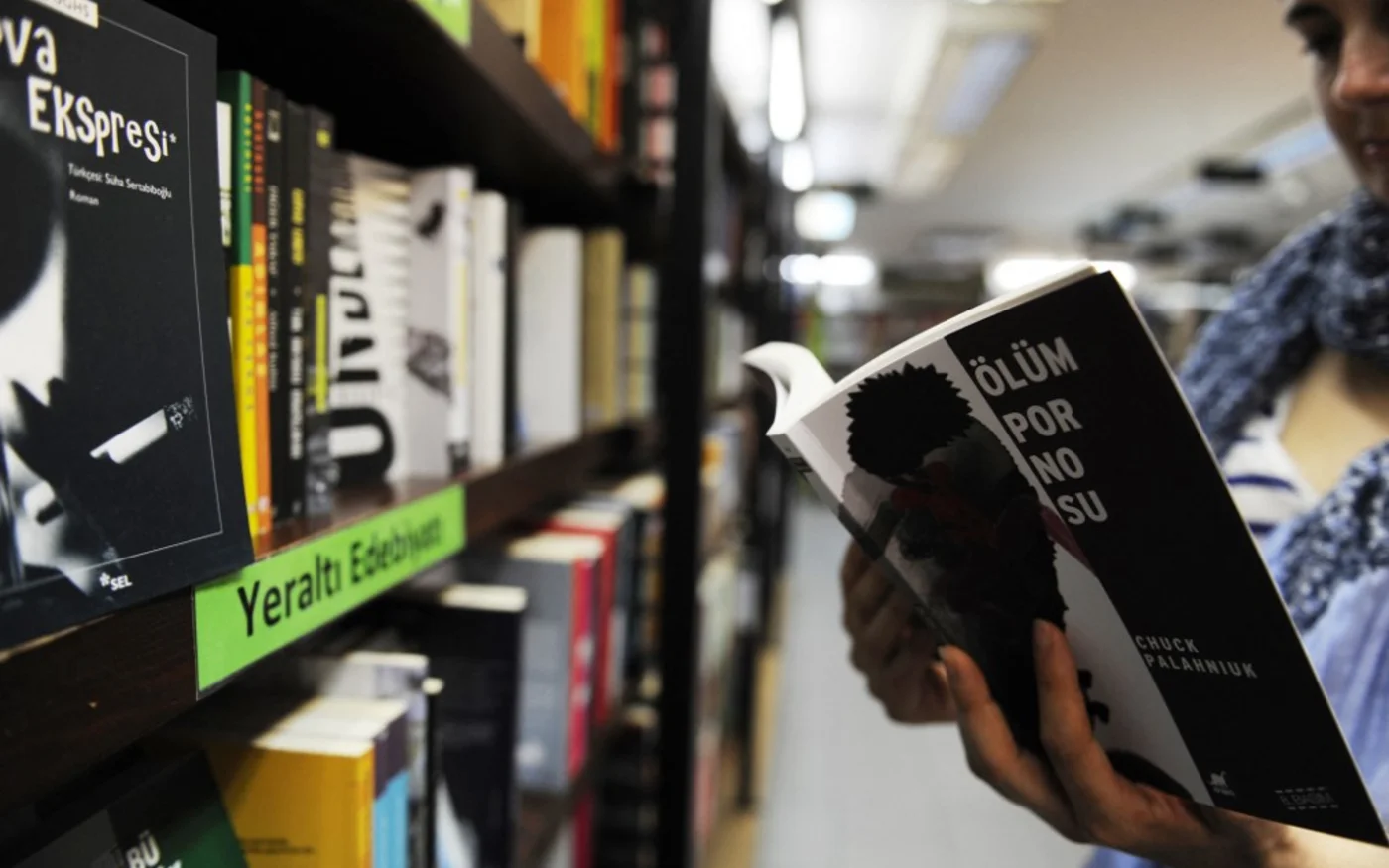 Contrairement à des pays comme l’Allemagne, la France et le Royaume-Uni, la Turquie n’a mis en place aucune mesure pour soutenir les éditeurs, les auteurs ou les librairies (AFP/Bulent Kilic)