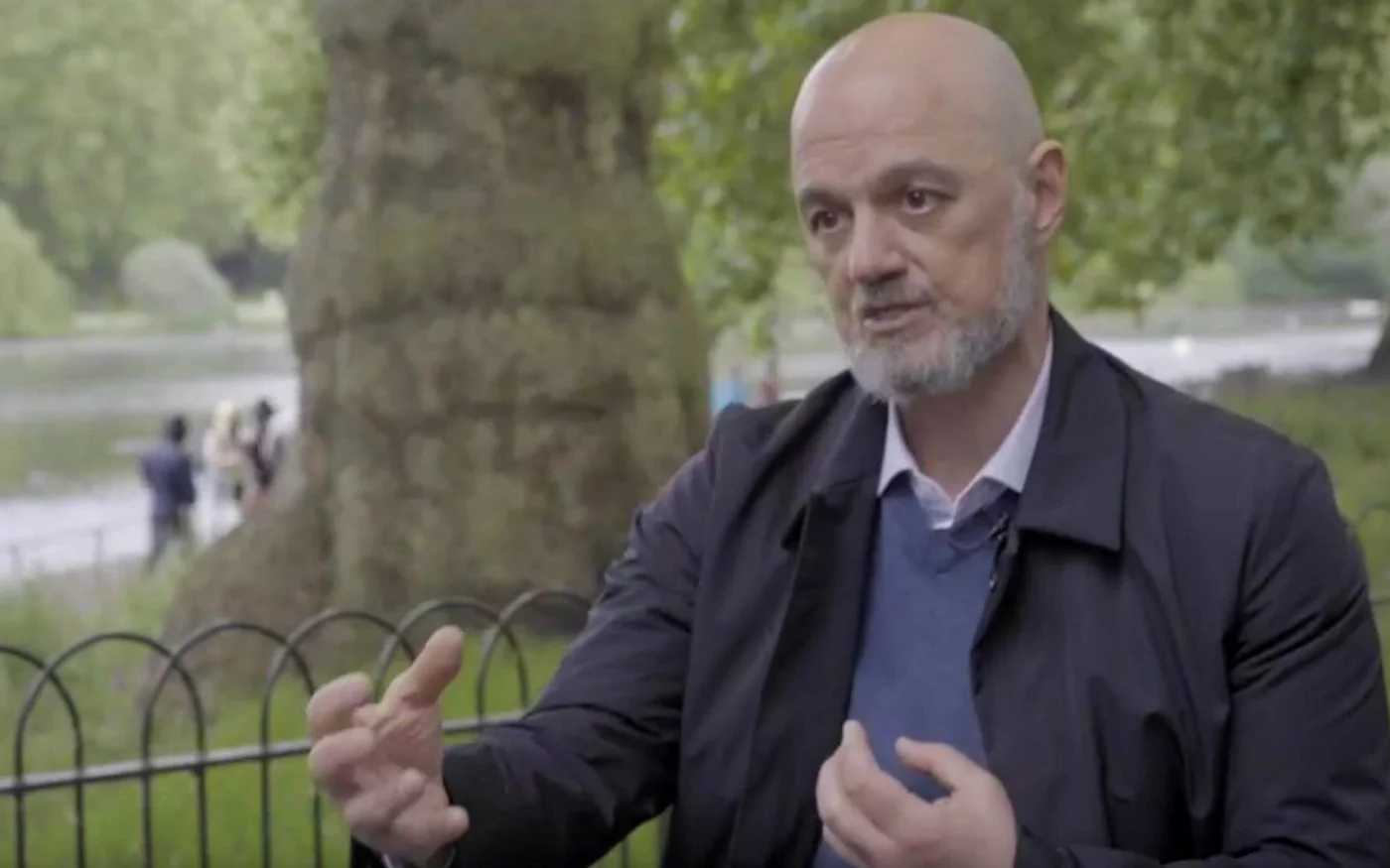 Anas al-Tikriti : « C’est quelque chose d’invisible, d’insidieux, qui s’infiltre dans votre espace le plus sûr et le plus sacré » (MEE)