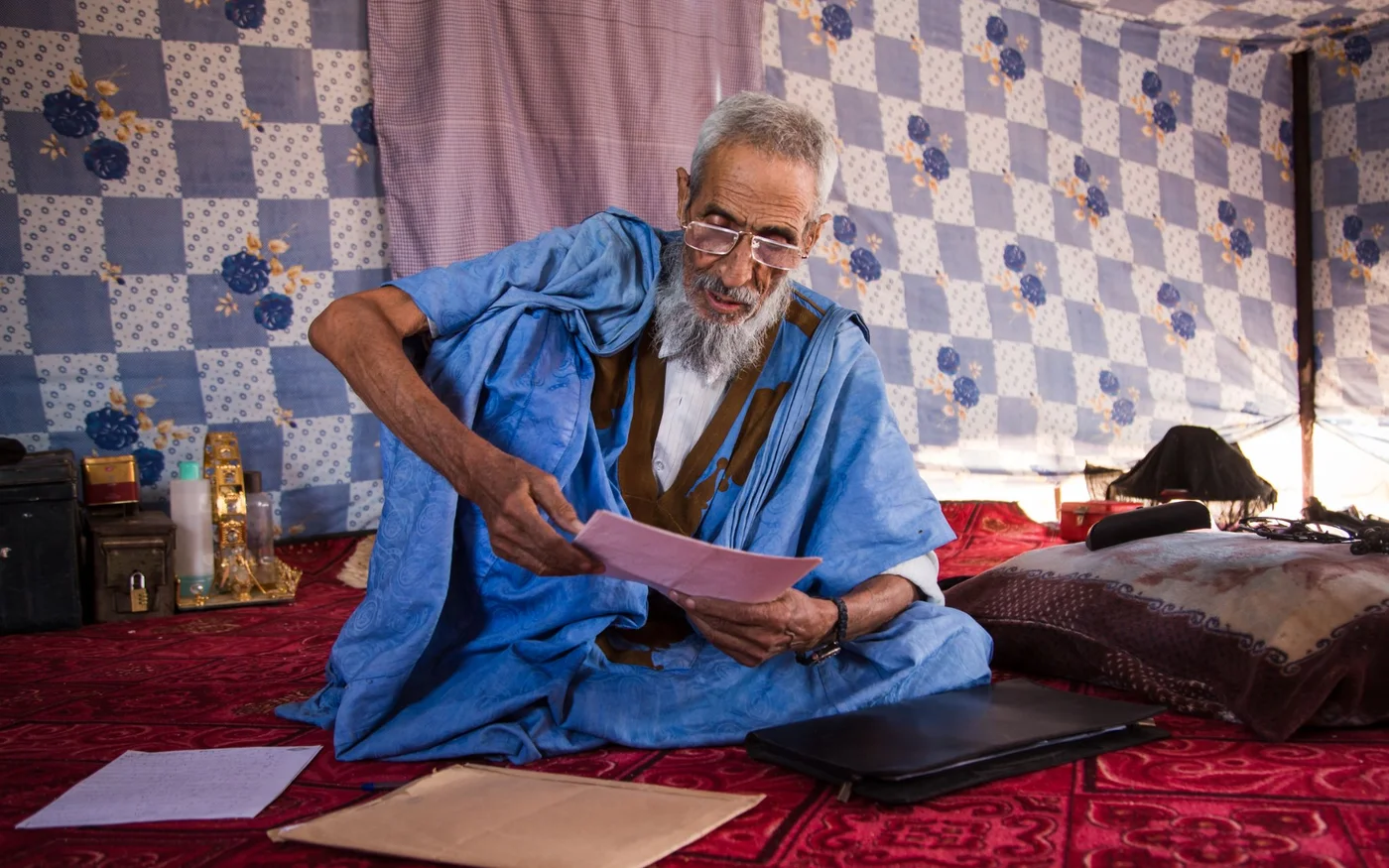Badi a appris la poésie et la chanson en grandissant auprès des femmes dans sa région (Emma Brown Photography)