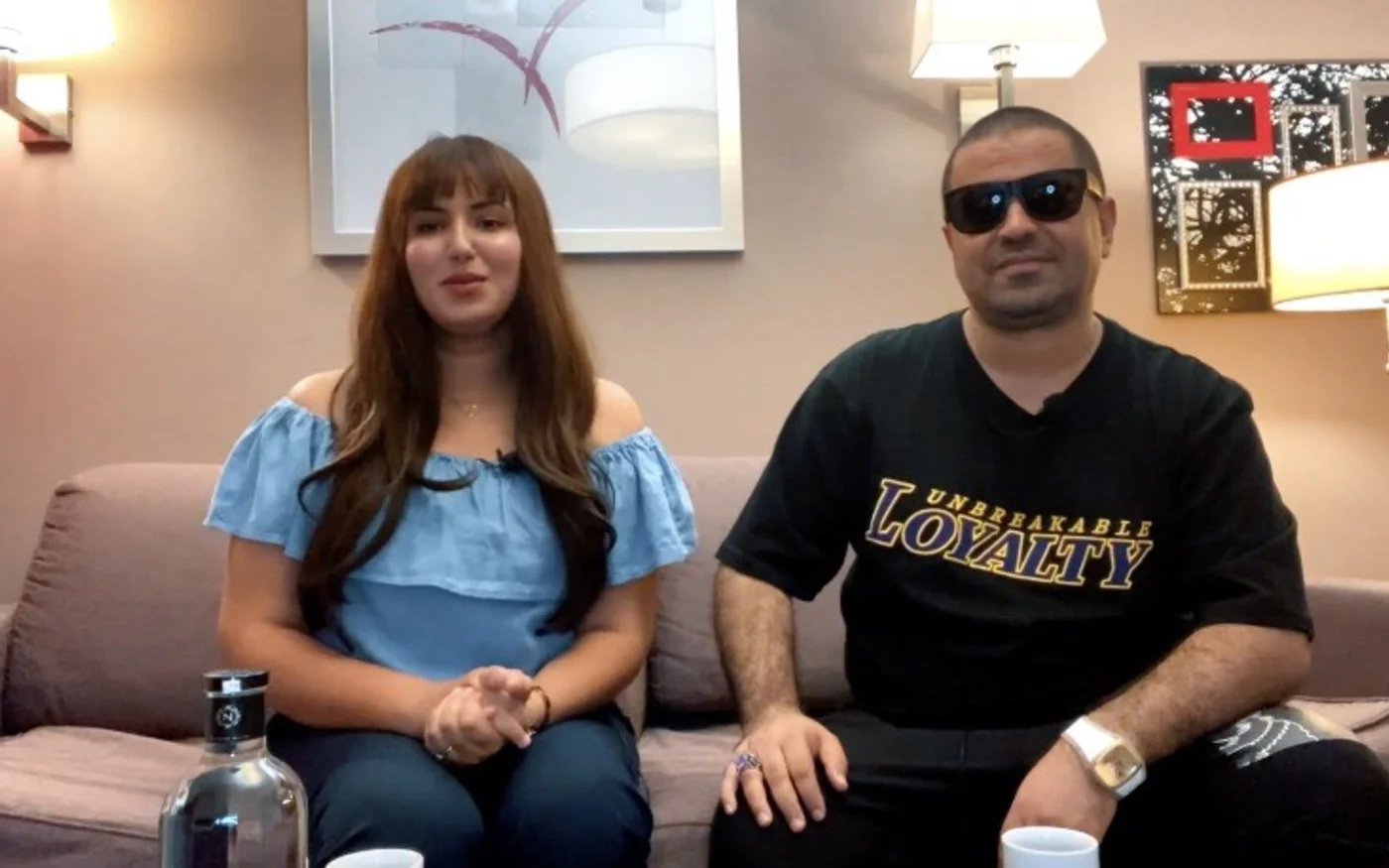 Munis de nouveaux documents de résidence, Dounia et Adnane Filali ont été autorisés récemment à reprendre leurs activités sur les réseaux sociaux (avec l’aimable autorisation des Filali)