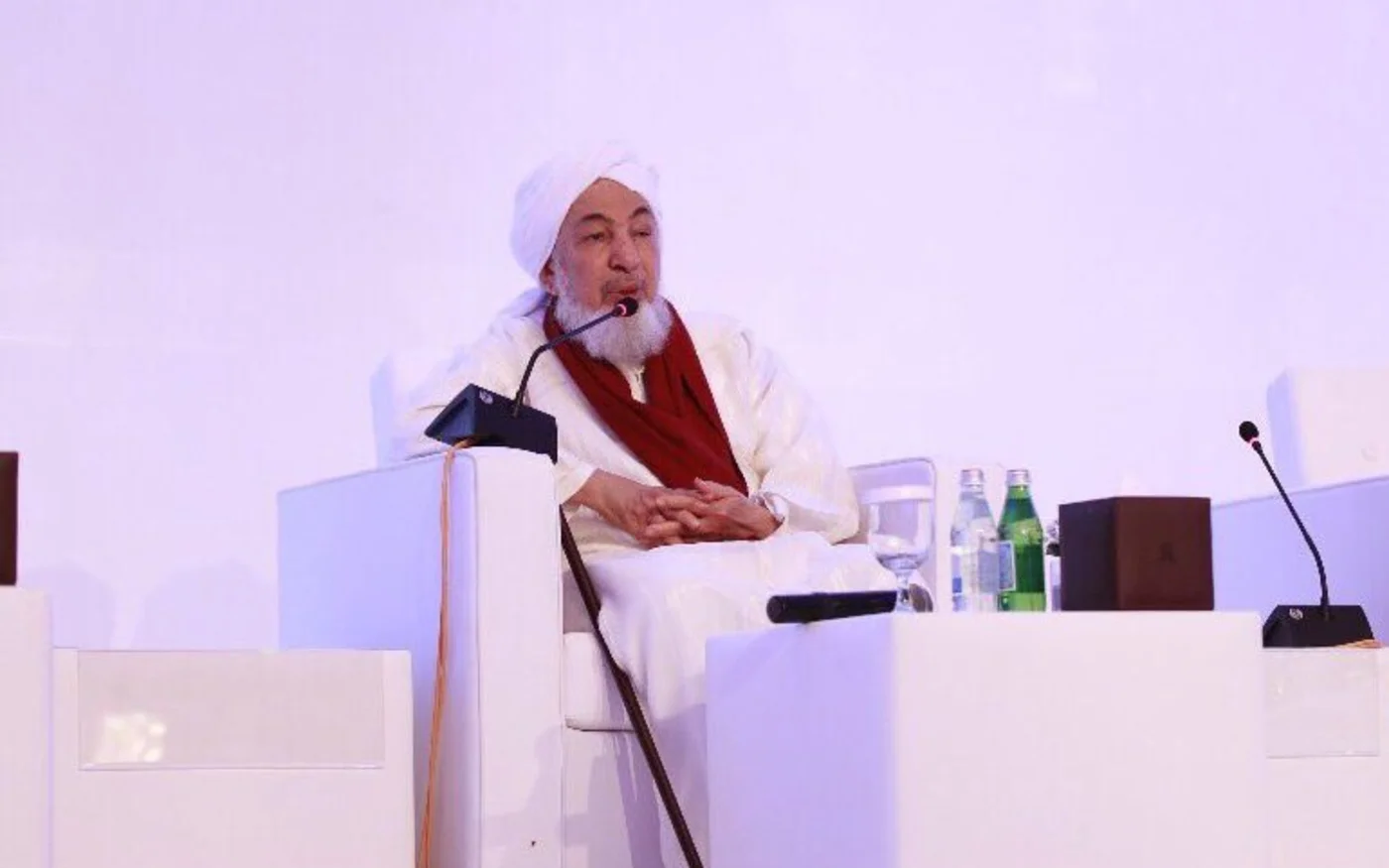 Le cheikh soufi Abdallah ben Bayyah, chef du Conseil de la fatwa des Émirats arabes unis (via Twitter)