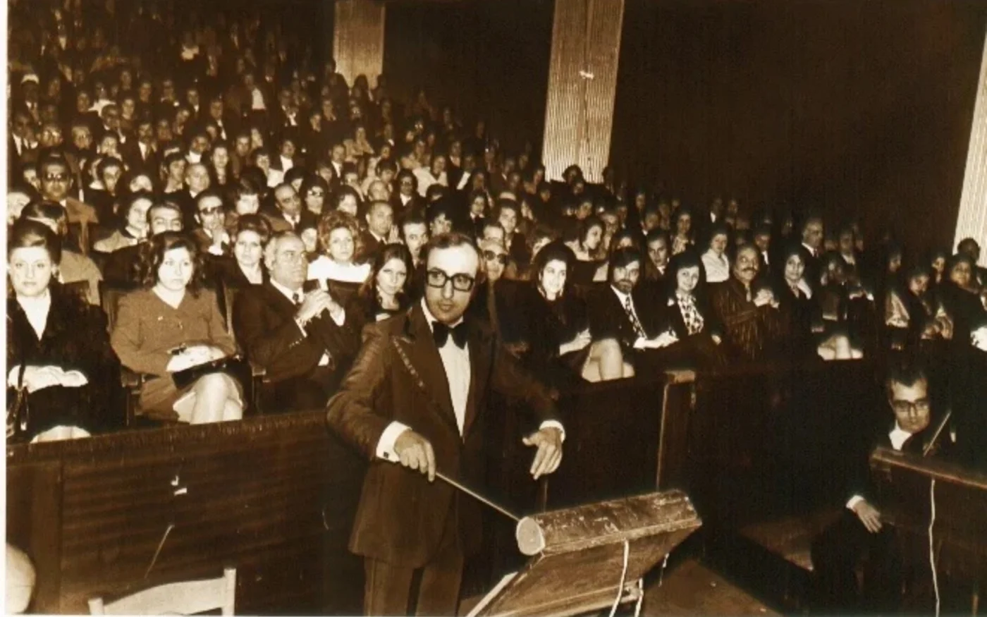 Elias Rahbani se produit au théâtre de Piccadilly dans le district de Hamra à Beyrouth (avec l’aimable autorisation de Jad Rahbani)