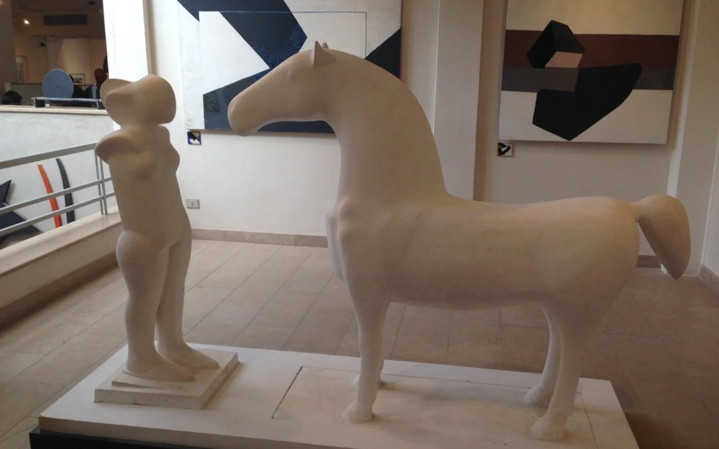 La maison de Henein à Gizeh est un musée depuis 2014, où sont exposées ses sculptures et peintures (Mona Khazindar)