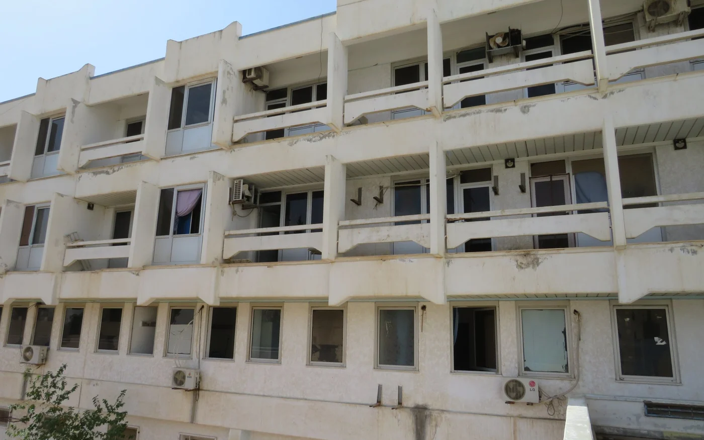 Les logements de l’hôpital d’Espia étaient utilisés par les mercenaires Wagner comme leur siège (MEE/Daniel Hilton)