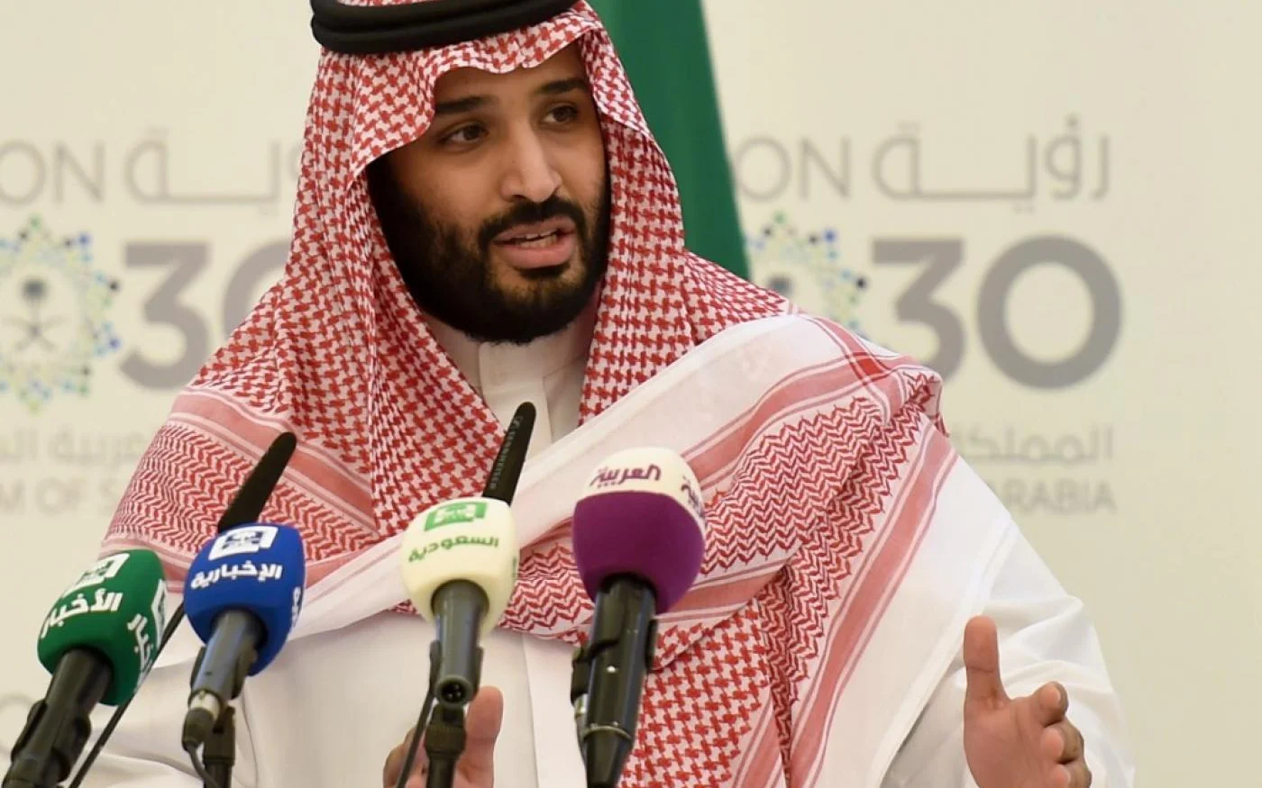Le prince héritier saoudien Mohammed ben Salmane donne une conférence de presse sur son plan de réforme économique, connu sous le nom de Vision 2030, à Riyad, le 25 avril 2016 (AFP)
