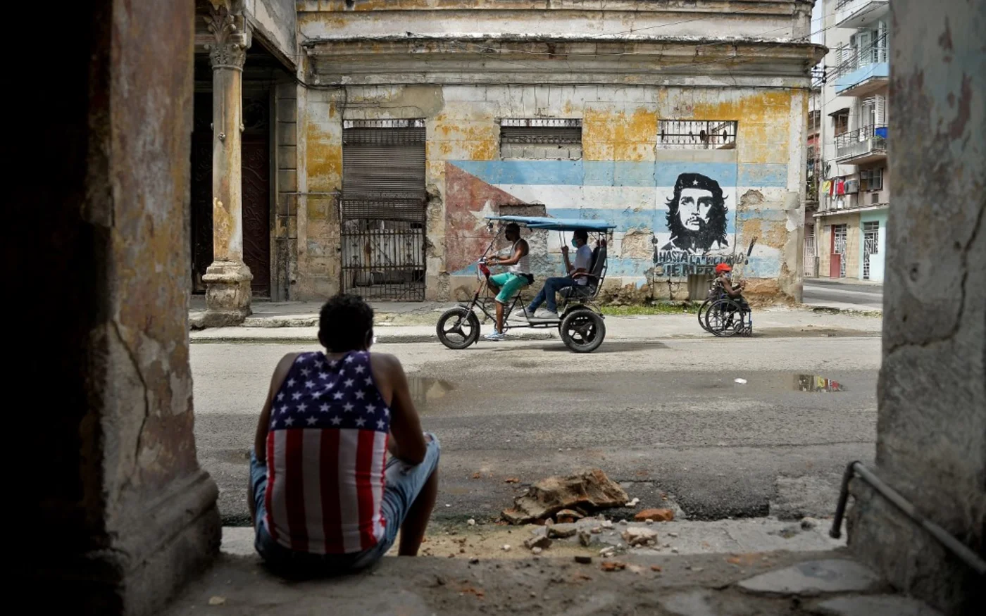 À Cuba, le taux de contamination dans le pays est trop faible pour permettre un test complet, raison pour laquelle les essais de phase III seront effectués sur 50 000 Iraniens (AFP)