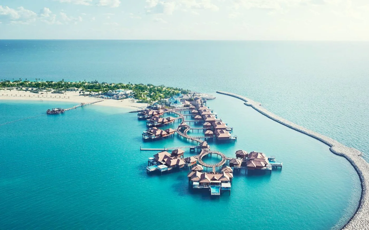 Les hébergements de luxe proposés sur l’île artificielle sont propices à une brève parenthèse dans un environnement urbain (CC)