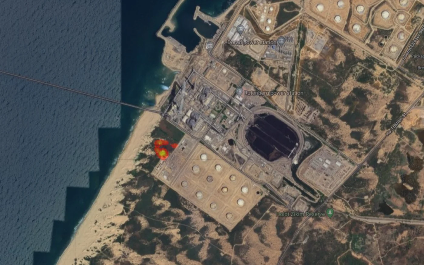 Cette image montre des incendies sur le site de la centrale électrique de Rutenberg (Sentinel/Soar)