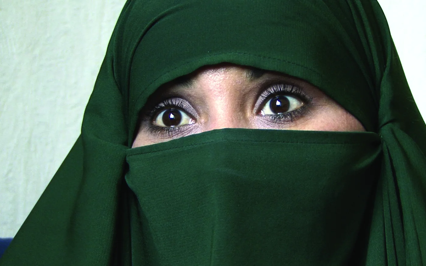 « S’il est faux de dire qu’elles sont « soumises » à un homme, elles n’en sont pas moins obsédées par la gent masculine » (Agnès de Féo)