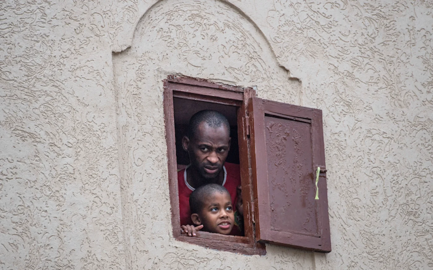 Une famille marocaine confinée, à Rabat, le 9 avril 2020 (AFP)