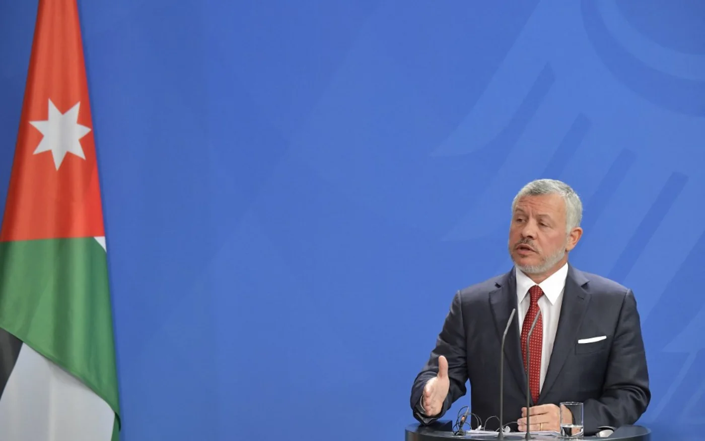 Lundi 2 janvier, le roi Abdallah de Jordanie a demandé au gouvernement de geler la taxe sur le kérozène pendant l’hiver pour alléger le budget des foyers les plus démunis (AFP/Tobias Schwarz)