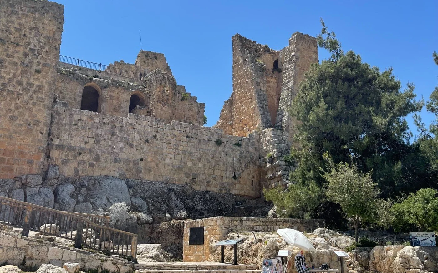 Le château d’Ajloun a survécu à l’assaut mongol, mais un tremblement de terre en 1837 a entraîné son abandon (MEE/Rayhan Uddin)