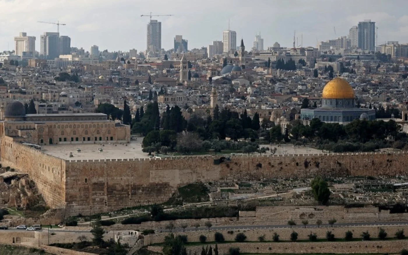 Le complexe de la mosquée al-Aqsa photographié dans la vieille ville de Jérusalem, le 2&nbsp;janvier&nbsp;2023 (AFP)