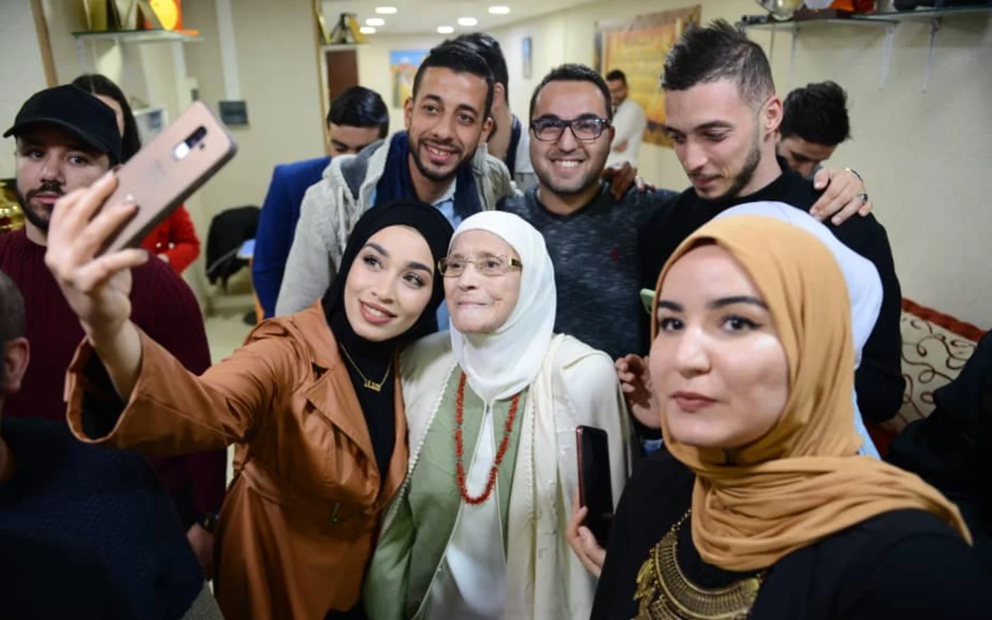 La chaîne Ennahar TV doit en partie son succès aux sujets choisis pour leur proximité avec les Algériens ordinaires (Twitter)