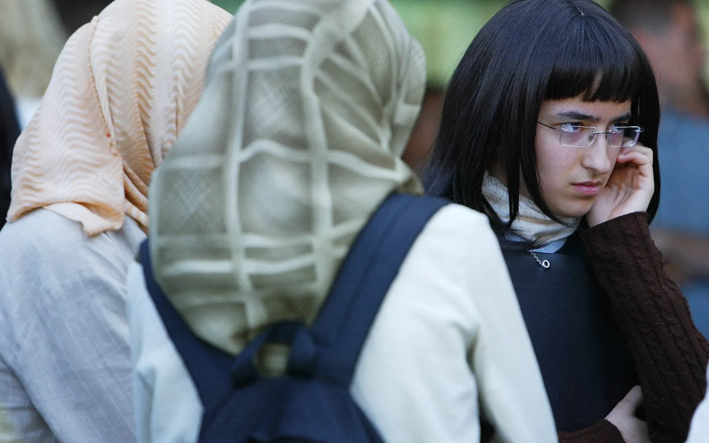 Selon le Conseil français du culte musulman (CFCM), « l’abaya n’est pas un vêtement religieux » puisqu’aucun texte référentiel sur l’islam ne l’évoque (AFP/AFP/Frederick Florin)