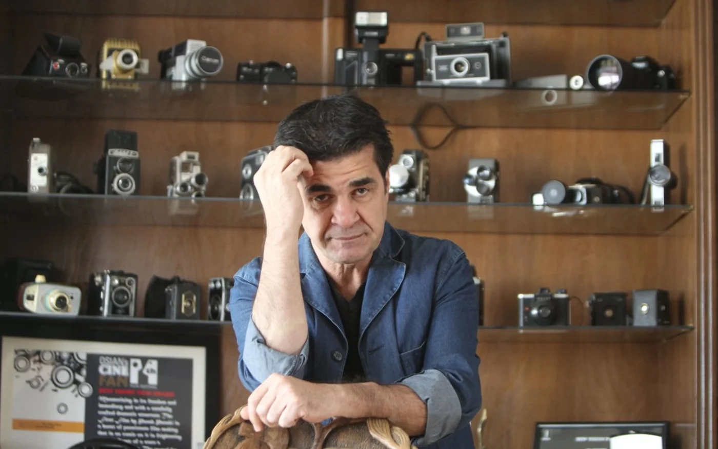 Jafar Panahi, 62 ans, un des cinéastes iraniens les plus primés, interpellé le 11 juillet à Téhéran, doit purger, selon les autorités iraniennes, une peine de six ans de prison pour un verdict émis en 2010 pour « propagande contre le régime » après avoir soutenu le mouvement de protestation de 2009 contre la réélection de Mahmoud Ahmadinejad (AFP/Atta Kenare)