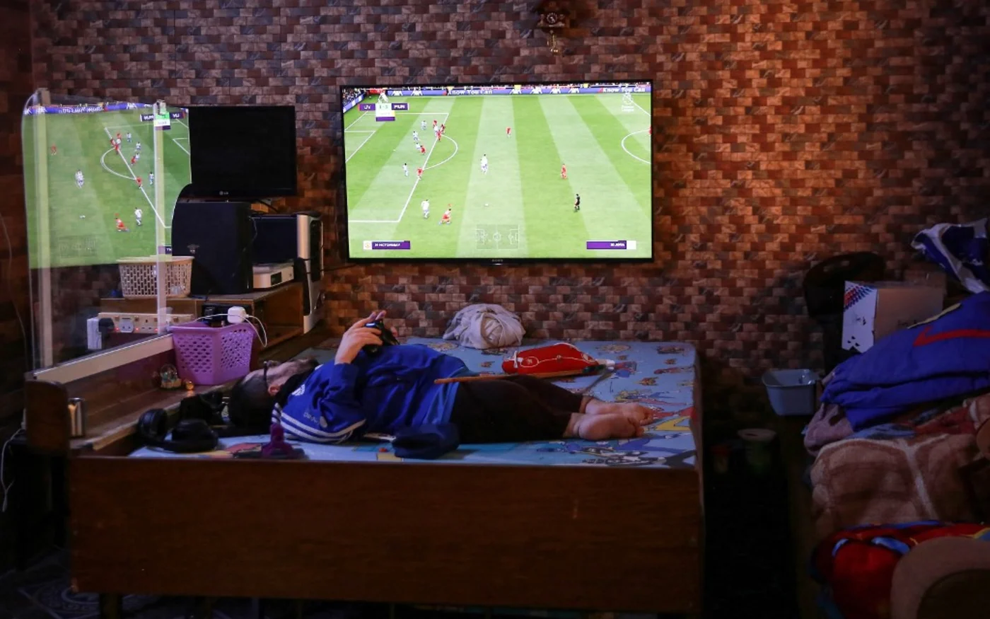 « J’ai toujours eu l’impression que cela me faisait passer d’un monde à un autre », explique Amer Abou Nawas (AFP/Khalil Mazraawi) 