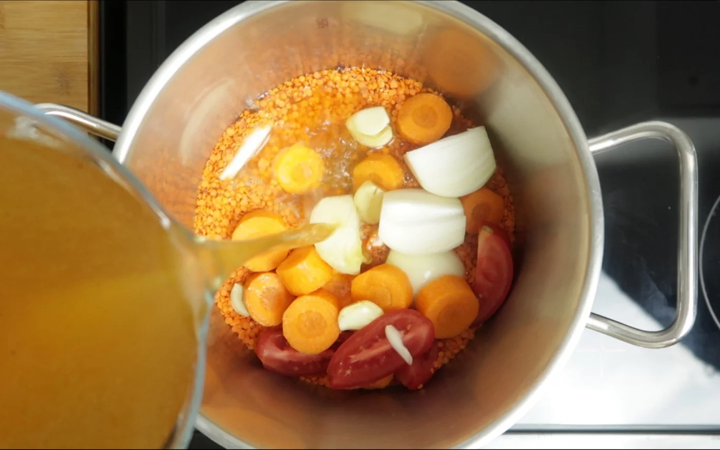 Vous pouvez faire preuve de créativité avec les légumes choisis pour cette soupe (@middleeats)