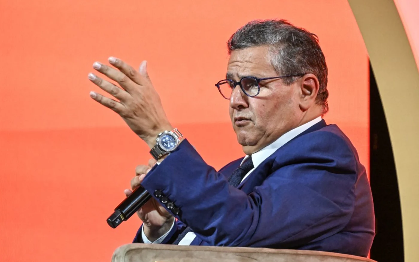 Pour le RNI du chef du gouvernement Aziz Akhannouch (en photo), la décision israélienne « vient couronner une série de reconnaissances approuvées par des pays de poids », en référence aux États-Unis et à l’Espagne (AFP/Issouf Sanogo)