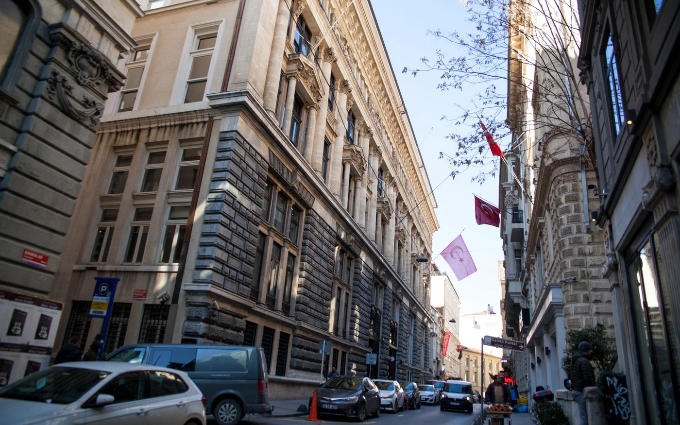 La Fédération révolutionnaire arménienne s’est autrefois emparée de la Banque ottomane pour attirer l’attention sur les injustices perpétrées dans l’Est de l’empire ottoman (MEE/Tessa Fox)