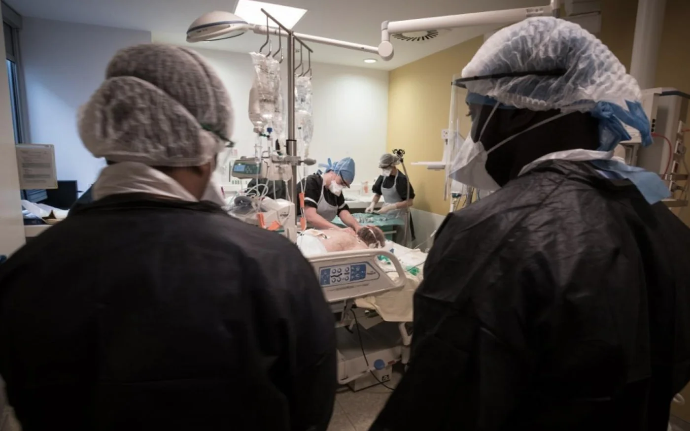 Les Praticiens à diplôme hors Union européenne (PADHUE) sont payés deux à trois fois moins que les médecins français, ne peuvent s’établir à leur compte et ont une évolution de carrière limitée (AFP)