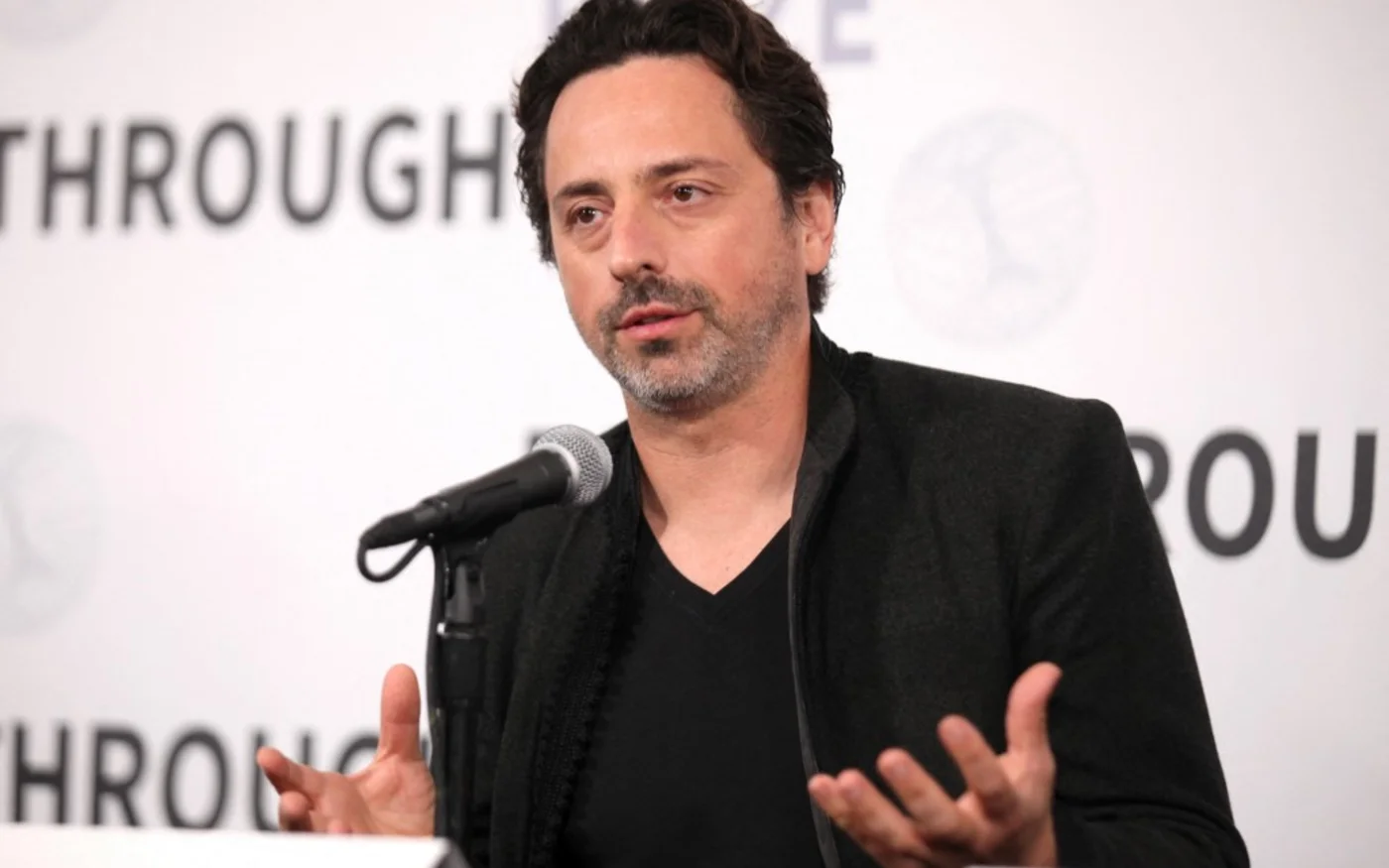 Sergey Brin contrôle, avec Larry Page et l’ancien PDG Eric Schmidt, la majorité des votes des actionnaires d’Alphabet, la société mère de Google (AFP)