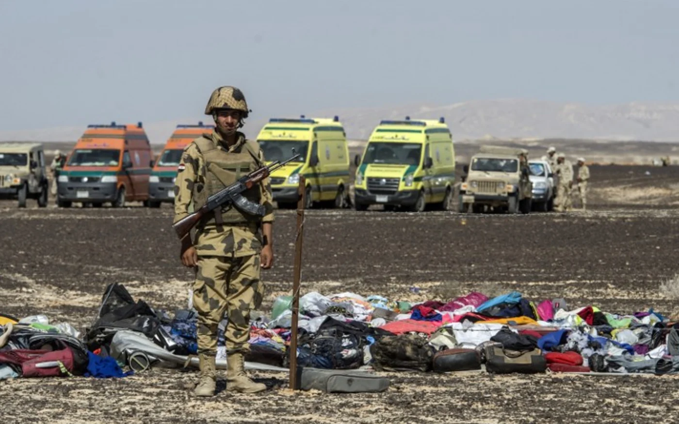 An Egyptian army soldier stands guard after the downing of a Russian airliner in Sinai in November 2015 (AFP)