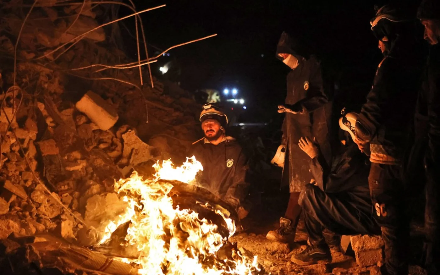 « Beaucoup brûlent tout ce qui leur tombe sous la main juste pour rester au chaud » - Ahmed Aziz, directeur de programme pour la Fondation Big Heart (AFP/Aaref Watad)