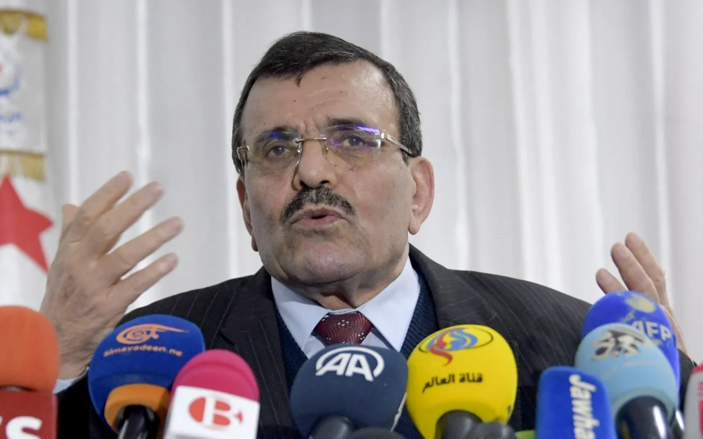Human Rights Watch a publié, mardi 11 avril, un communiqué appelant à la libération de l’ancien chef du gouvernement et vice-président du parti Ennahdha, Ali Larayedh (AFP/Fethi Belaïd)