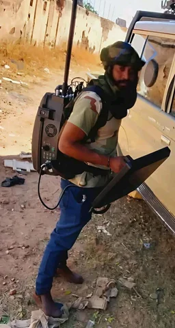 An image purportedly showing an RSF fighter with a backpack-mounted jammer (social media)