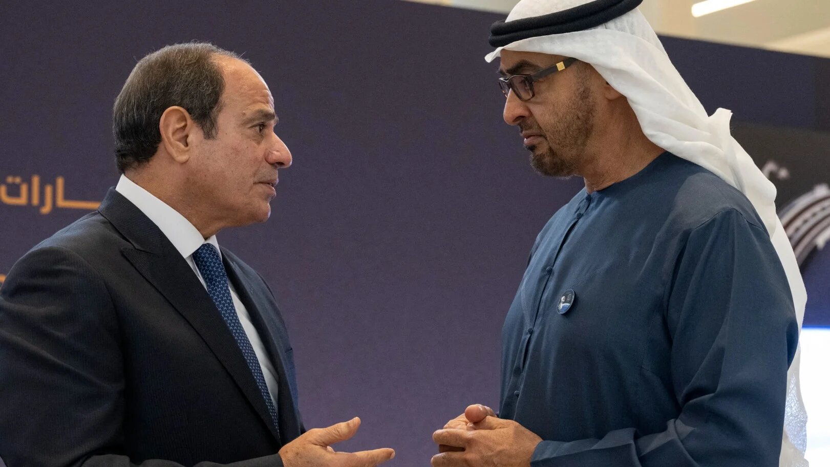 UAE President Sheikh Mohamed bin Zayed al-Nahyan receiving Egypt's President Abdel Fattah al-Sisi on 18 September 2023 (AFP)