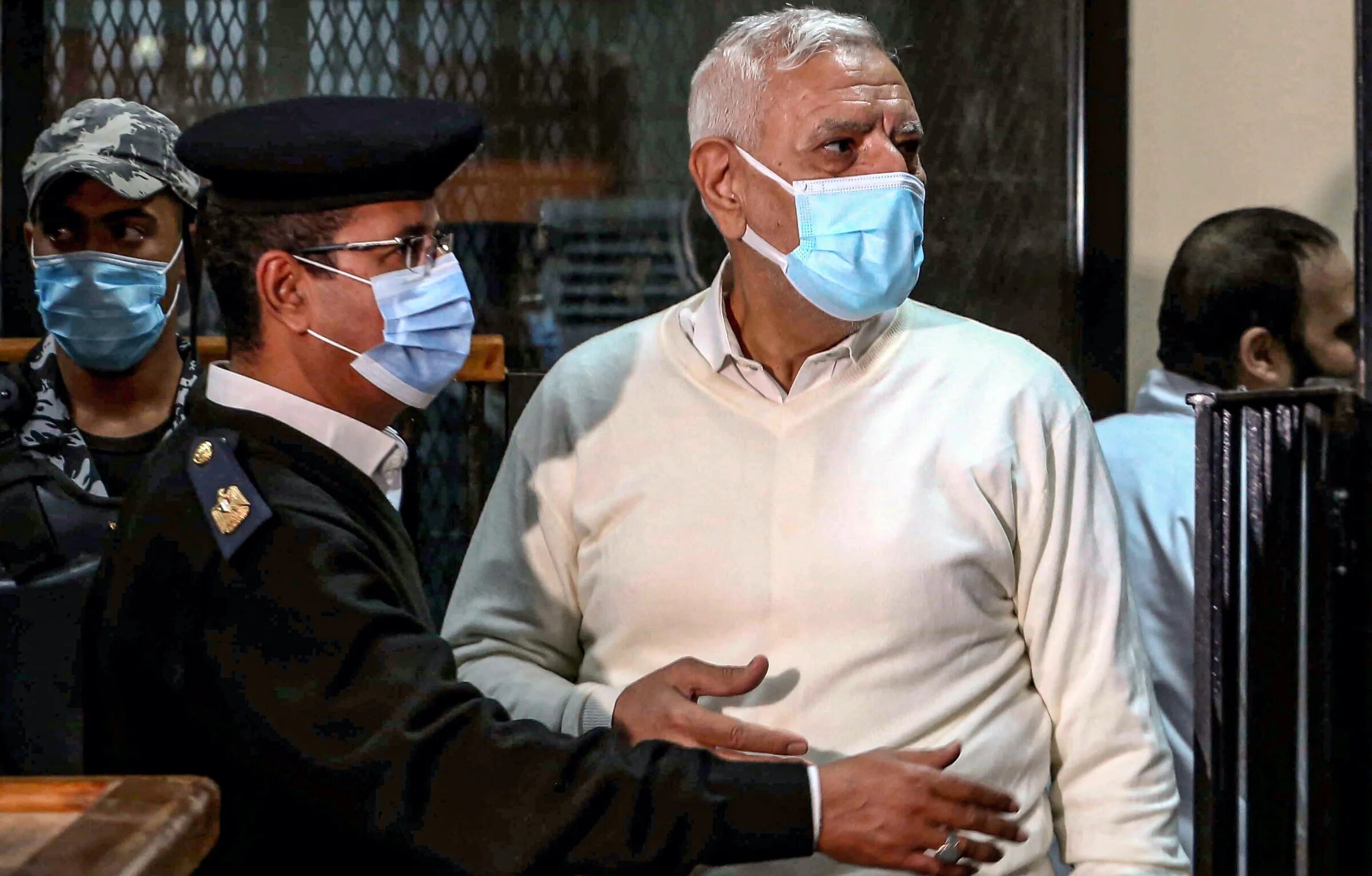 Abdel Moneim Abul Fotouh, former Egyptian presidential candidate and ex-Muslim Brotherhood member, attends a trial session at the Tora courthouse complex in Cairo on November 24, 2021 (AFP)