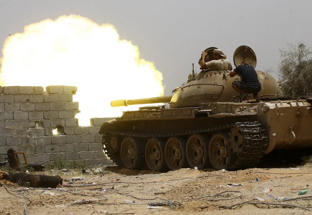  Les forces du Gouvernement d’union nationale engagées dans des combats contre l’ANL au sud de Tripoli, le 23 juin 2019 (AFP/Mahmud  Turkia)