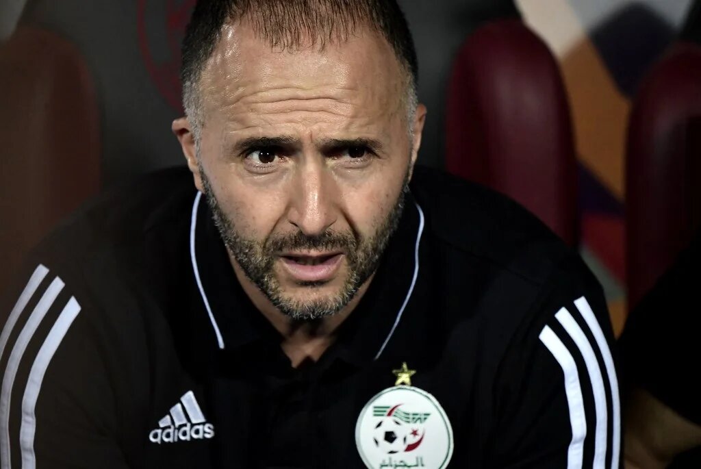 Le sélectionneur de l’équipe algérienne Djamel Belmadi se « rejouit » de voir les spectateurs à nouveau autorisés à entrer dans les stades à l’occasion du match contre le Burkina Faso, mardi 16 novembre (AFP/Javier Soriano)