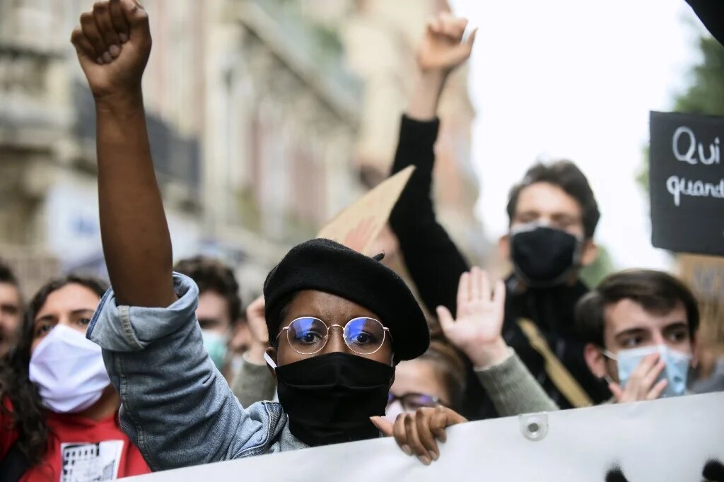 Manifestation contre les violences policières, en hommage à George Floyd et à Adama Traoré, le 10 juin 2020 à Toulouse (AFP)
