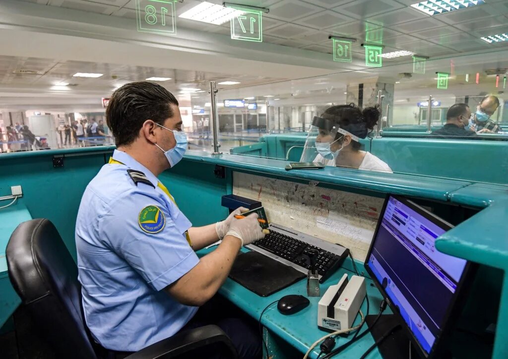 Arrivée d’un vol européen à l’aéroport international Tunis-Carthage, le 27 juin 2020 (AFP)