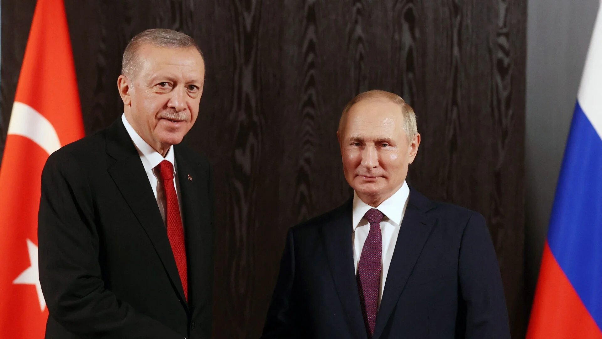 Russian President Vladimir Putin meets with Turkish President Recep Tayyip Erdogan on the sidelines of the Shanghai Cooperation Organisation (SCO) leaders' summit in Samarkand on September 16, 2022 (AFP)