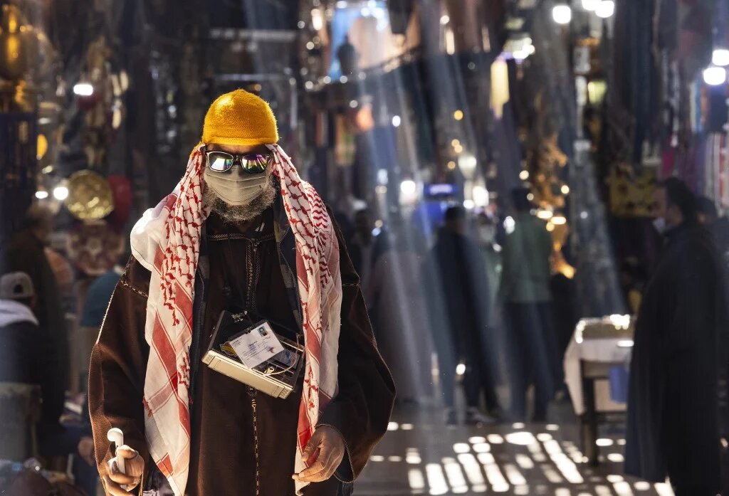 Dans la médina de Marrakech, au sud du Maroc, le 24 février 2021 (AFP/Fadel Senna)