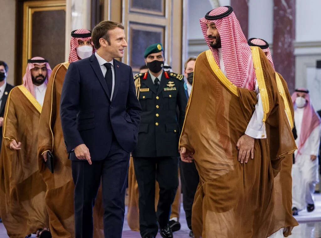 Pour l’Arabie saoudite, la France est un partenaire de poids face à l’Iran dans la mesure où la défaite de Donald Trump et la perspective d’un nouvel accord sur le nucléaire iranien ont été sources d’inquiétude à Riyad (AFP)