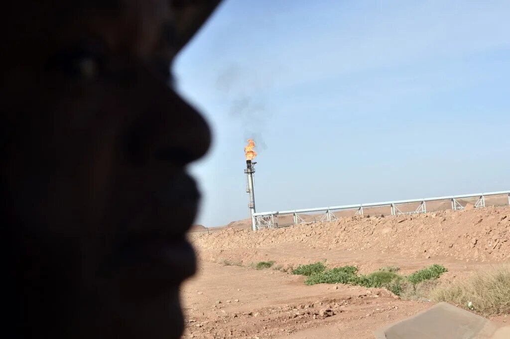 Aucun secteur de l’économie n’apparaît en mesure de remplacer même très partiellement et dans un délai aussi court les hydrocarbures, qui représentent encore aujourd’hui près de 95 % des recettes extérieures du pays (AFP/Ryad Kramdi)