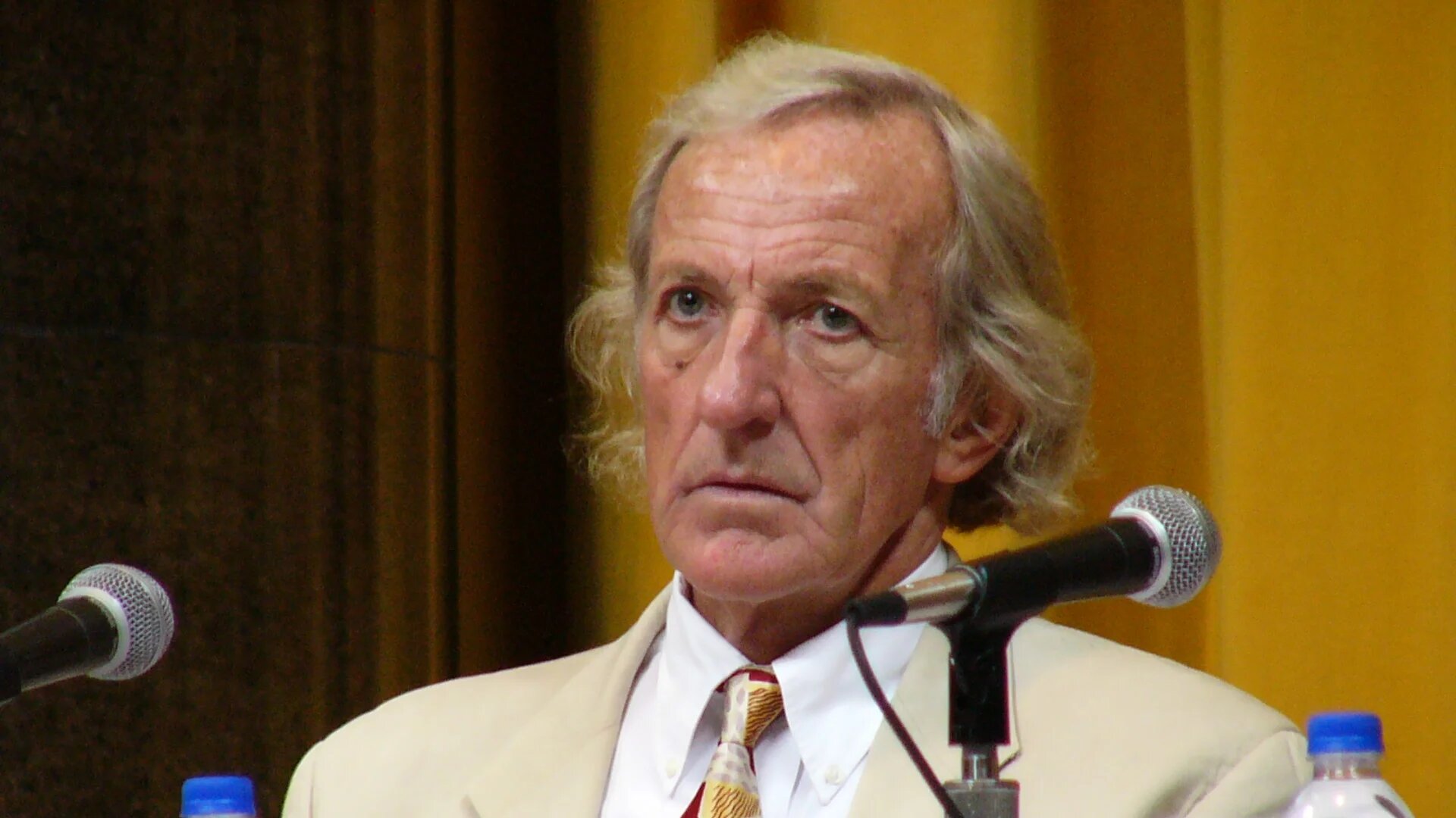 John Pilger at Low Library Rotunda of Columbia University, 14 April 2006 (Marjorie Lipan/Flickr)