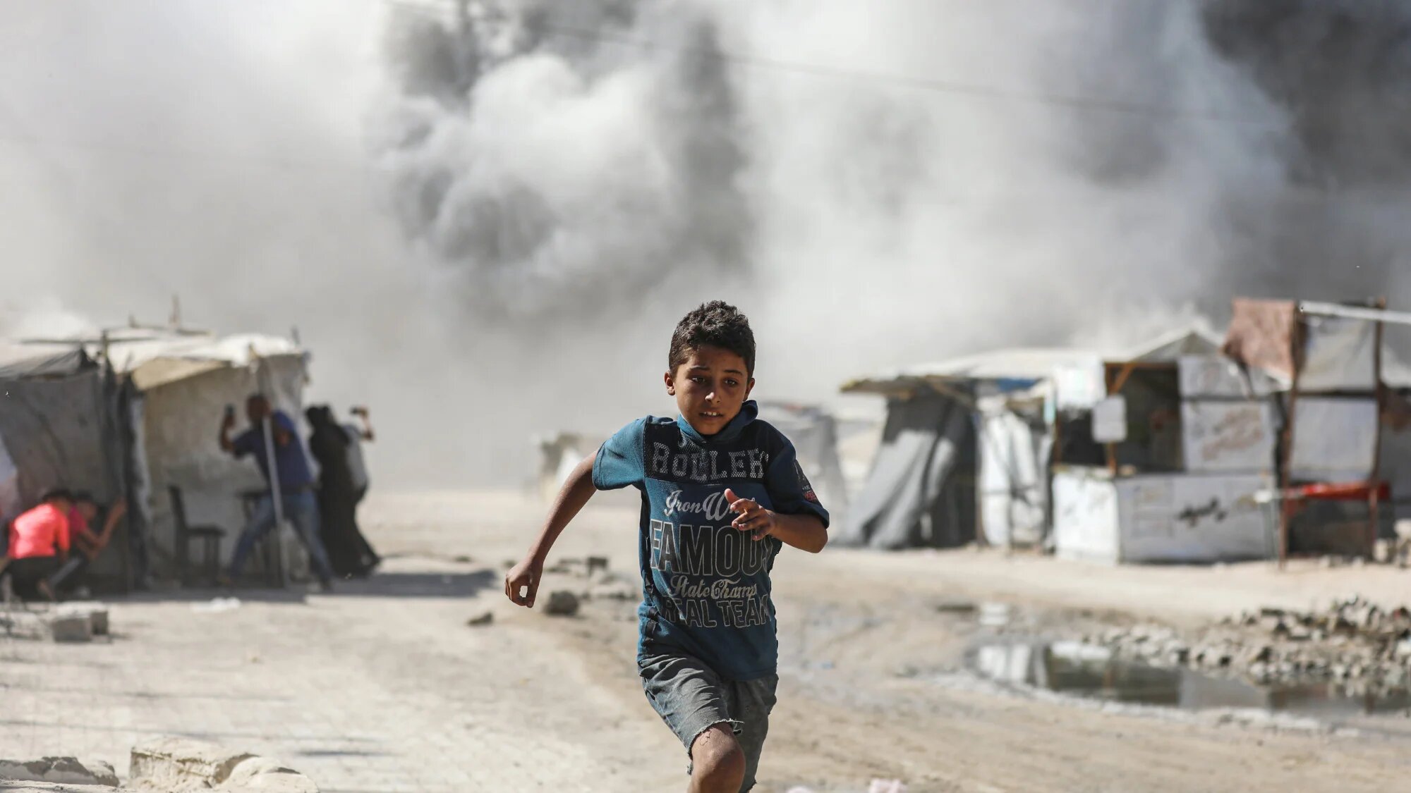 Smoke and flames rise as a residential building collapses after an Israeli air strike in Gaza City, 8 September 2025 (Omar Ashtawy/IMAGO/APAimages via Reuters)
